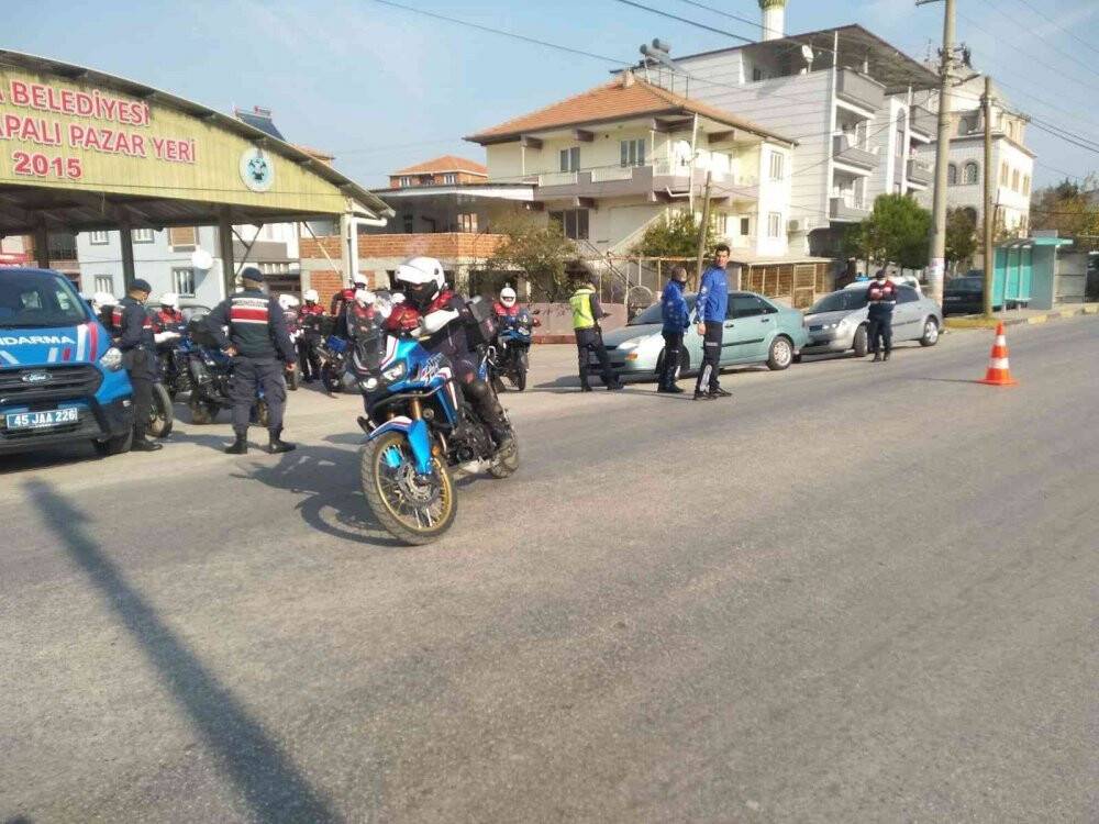 Manisa’da motosiklet denetimleri sıklaştı