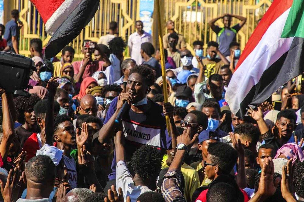 Sudan’daki darbe karşıtı protestolarda bilanço artıyor: 5 ölü