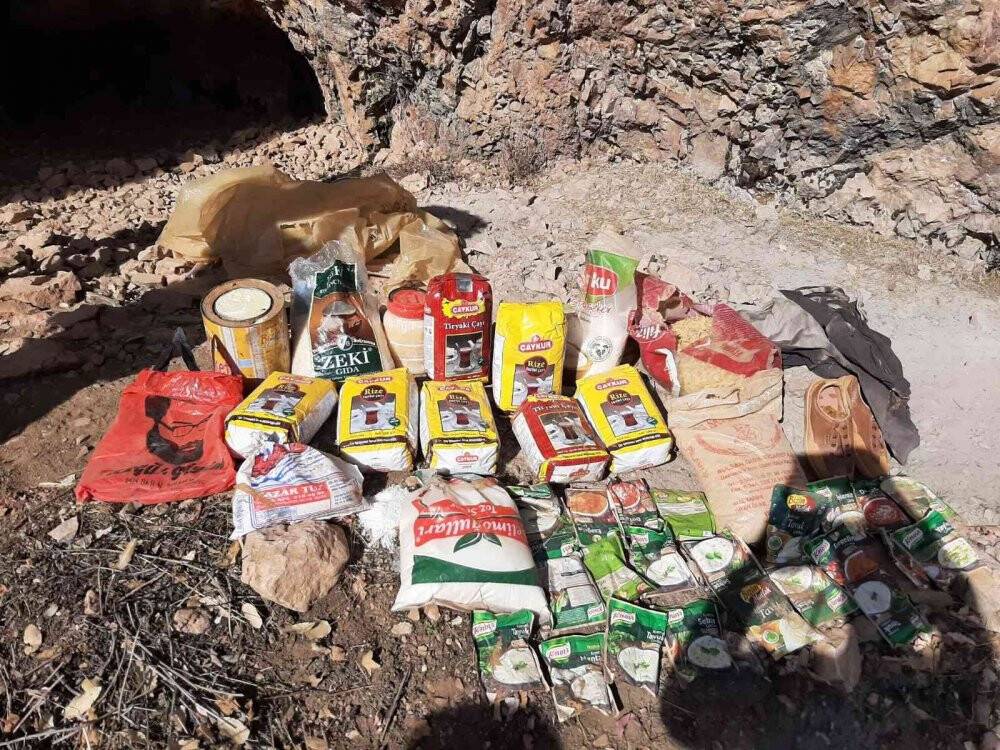 Tunceli’de 8 sığınak ve 1 mağara imha edildi