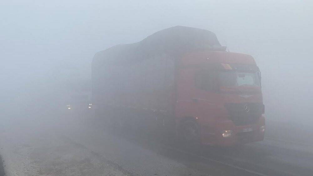 Yoğun sis nedeniyle görüş mesafesi 1 metreye kadar düştü