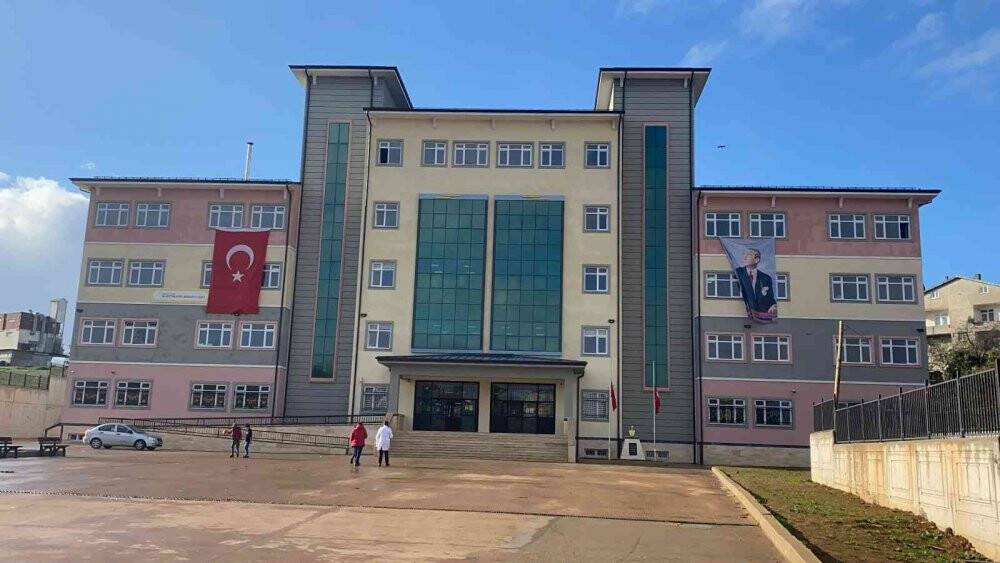 5 kişinin öldüğü servis kazasına ilişkin lise müdürü açığa alındı