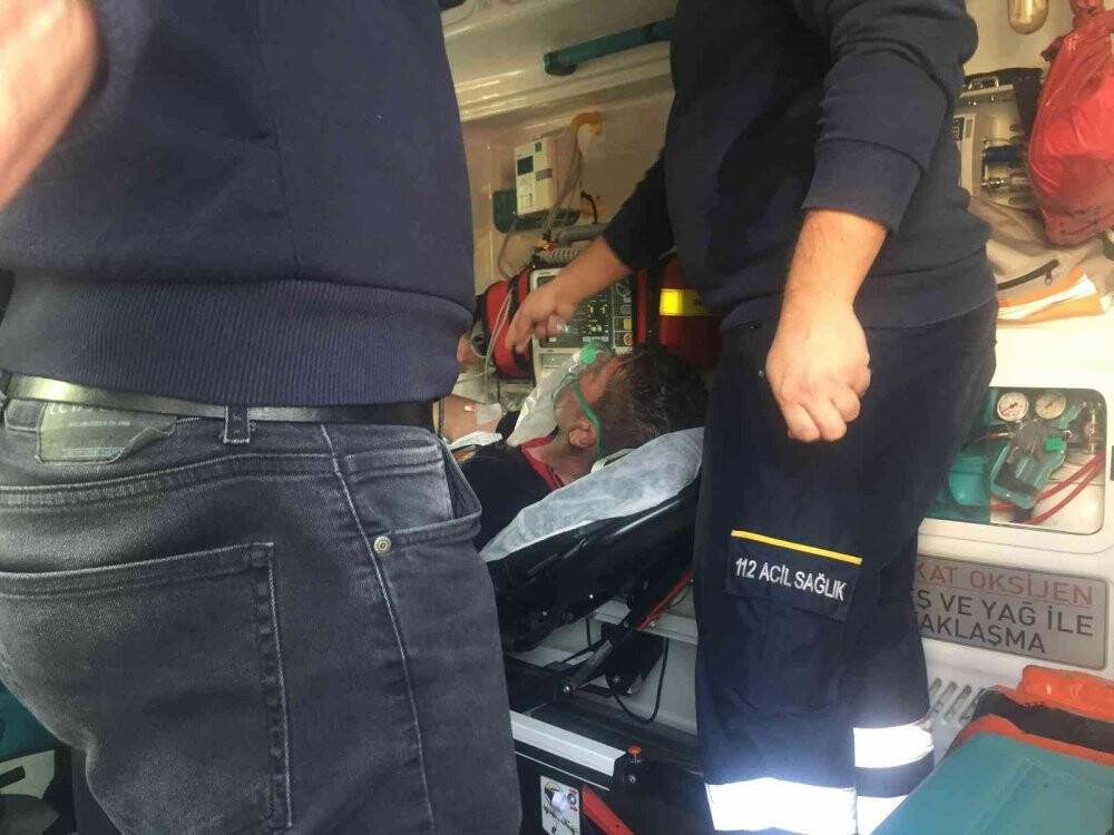 Konya’da 4 katlı binada çatı yangını