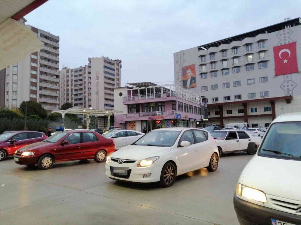 Aydın’da akaryakıt istasyonlarında zam kuyruğu