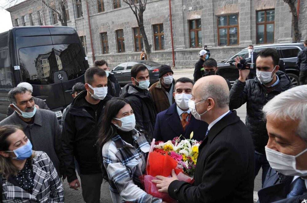 Bakan Karaismailoğlu: Biz devlet aklıyla hep bir adım ötesini planlıyoruz