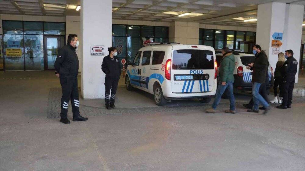 Hastanede tutukluyu kaçırmaya çalışan 2 kişi gözaltına alındı