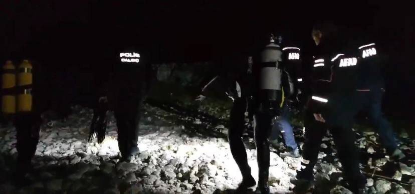 İznik Gölü’nde kayıp kardeşleri arama çalışmaları devam ediyor