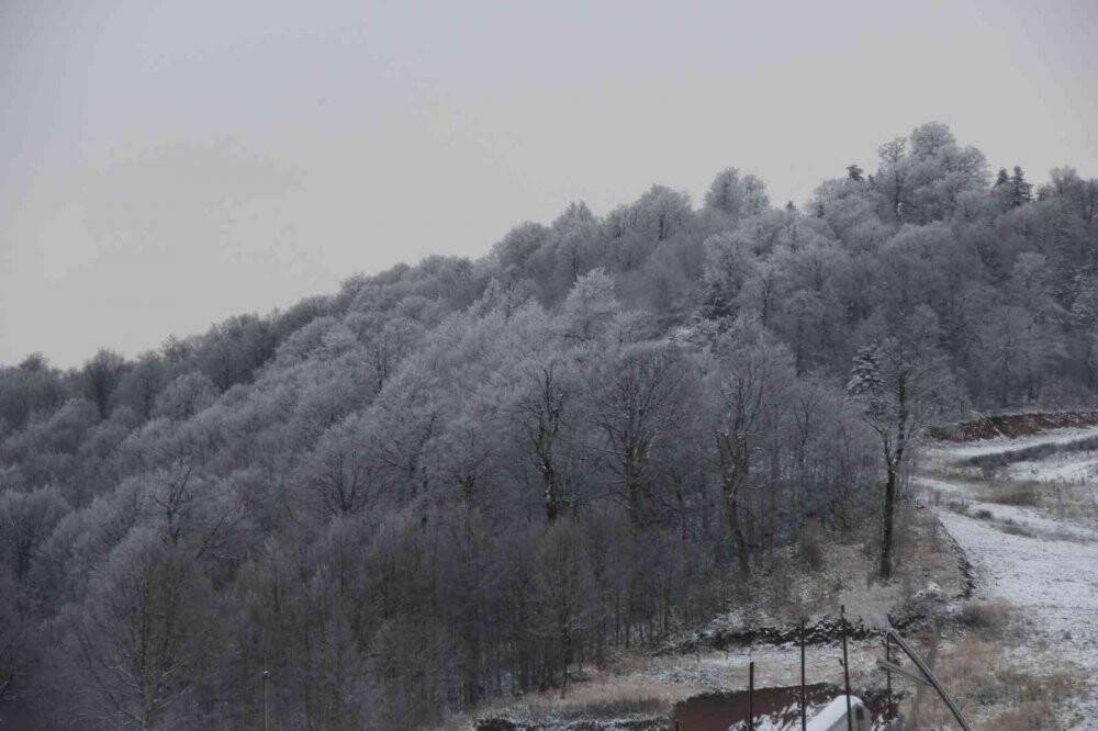 Kartepe kayak merkezinde kar sevinci