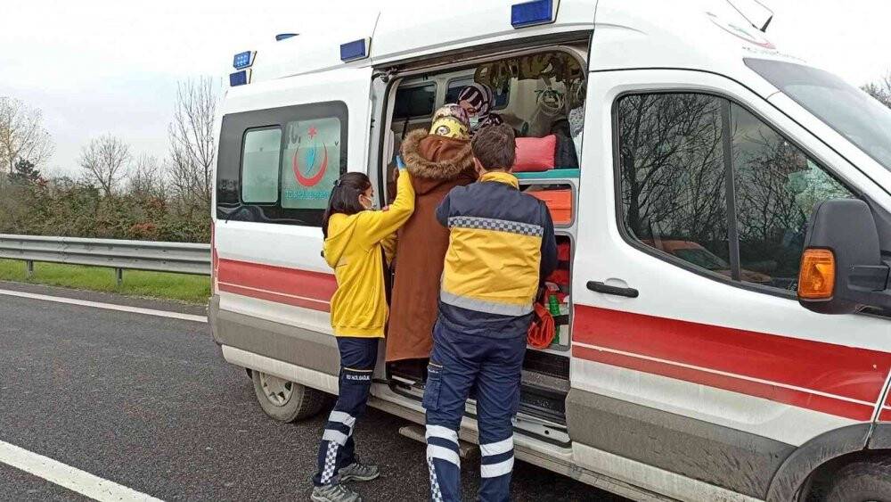 TEM Otoyolu'nda kaza: 2 araç çarpıştı