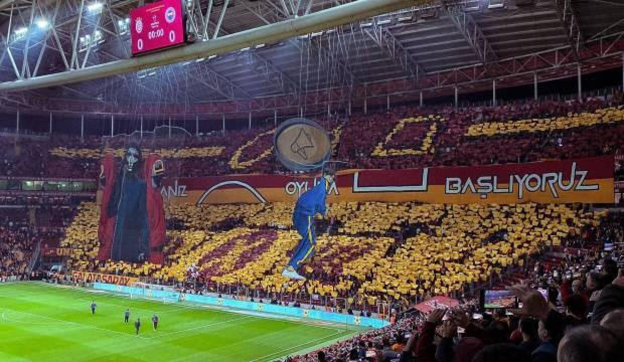 galatasaraydan-squid-game-temali-koreografi-1637511093-3486.jpg