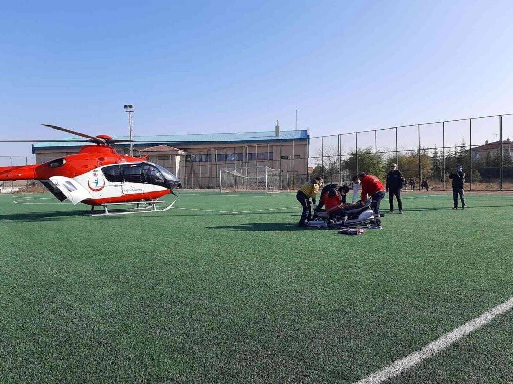 Konya’da devre arasında helikopter ambulans sahaya indi