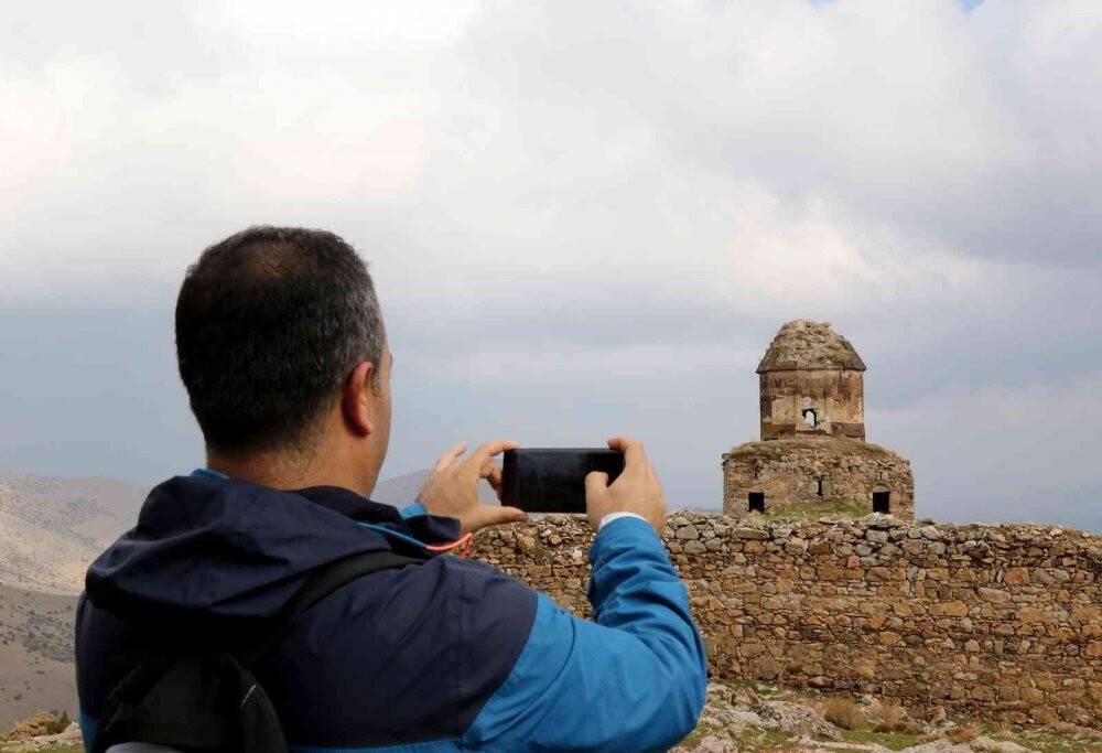 Van’da ki doğa gezisi ve fotoğraf etkinliği yoğun ilgi gördü