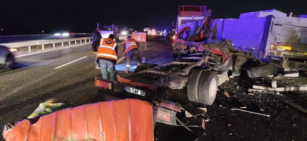 Zincirleme kaza: 1’i ağır 6 kişi yaralandı