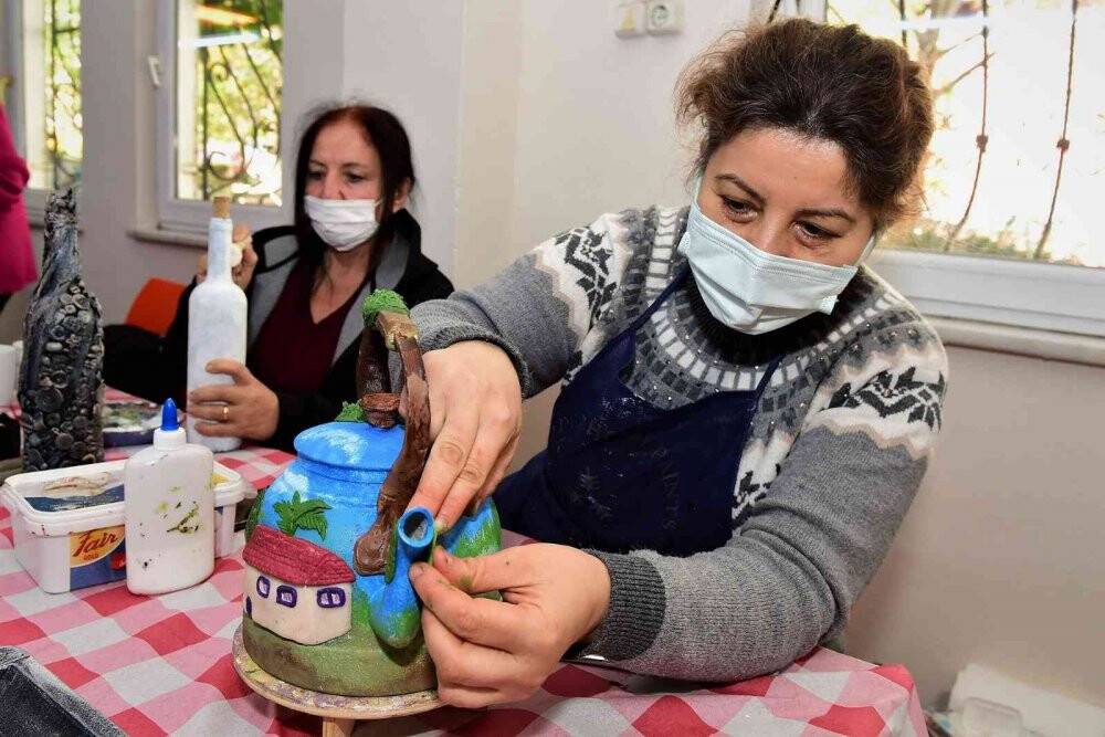 Atıklar sanat eserine dönüşüyor