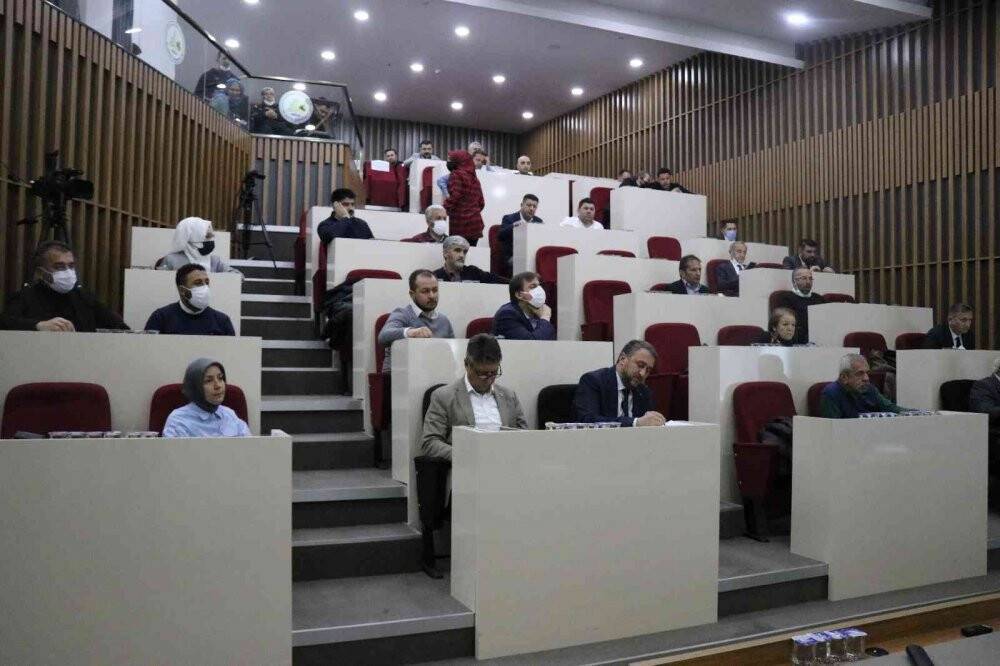 Bolu’da yabancılar suyu dolar kurundan ödeyecek, 100 bin liraya evlenecek