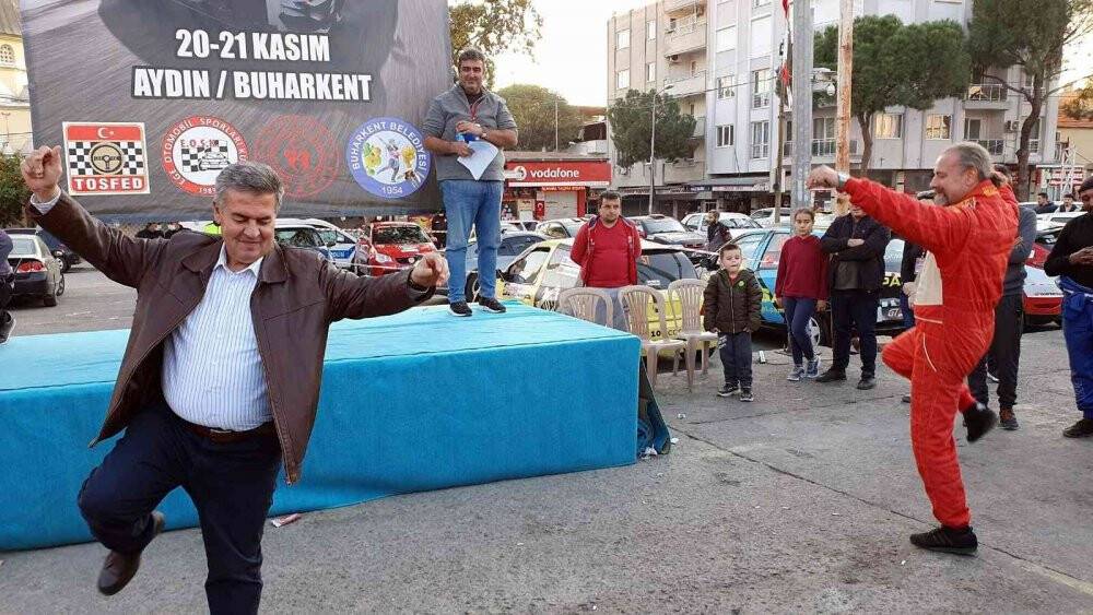 Kara tahtanın değil, pistin tozunu attılar
