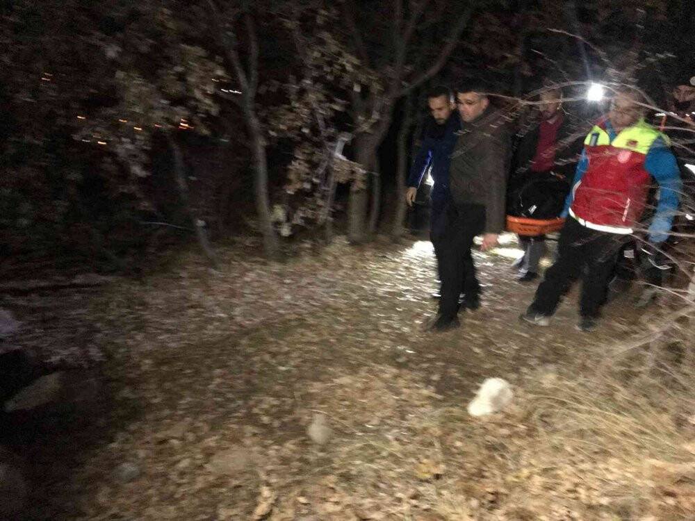 Kayıp olarak aranan şahsın cesedi ağaca asılı halde bulundu