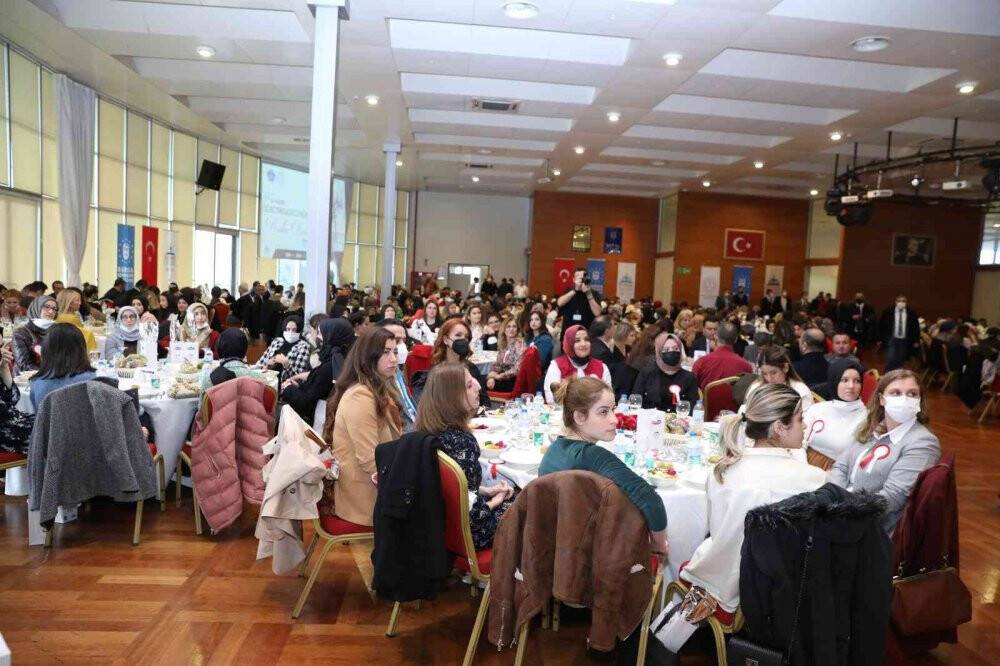 40 bin öğretmene 40 bin fidan