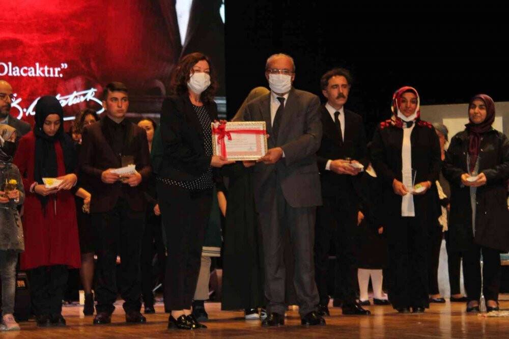 Konya’da Öğretmenler Günü etkinliklerle kutlandı