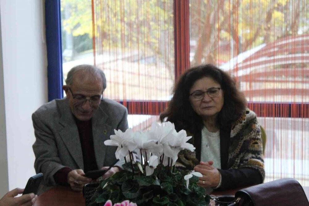 Öğrencileriyle 30 yıl sonra tekrar buluştu