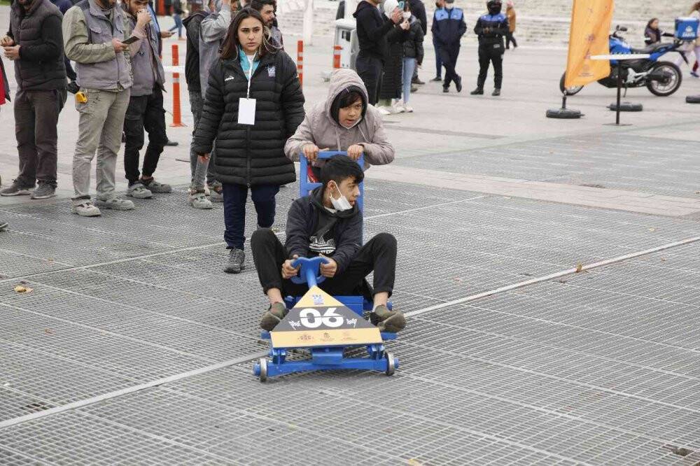 İstanbul Gençlik Oyunları heyecanı Taksim Meydanı’nda