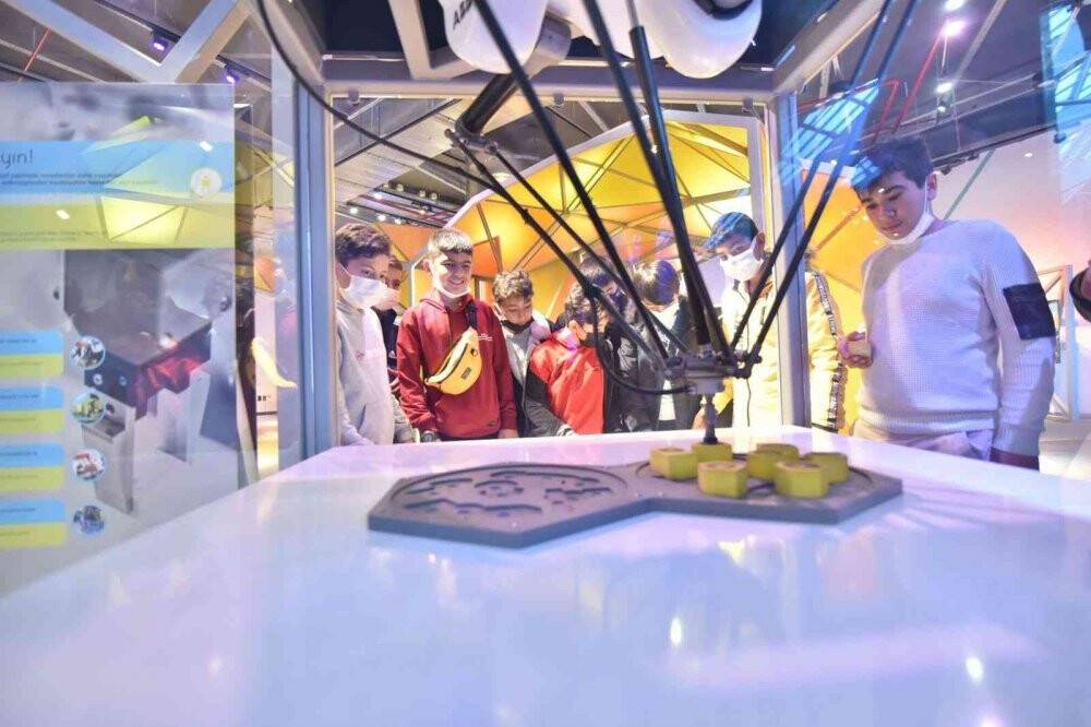 Konya Büyükşehir’den 13 bin öğrenciye bilim ve kültür gezisi