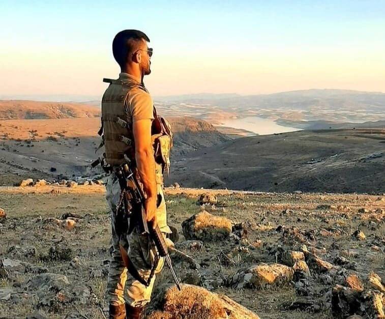 Otomobil şarampole yuvarlandı, güvenlik korucusu hayatını kaybetti