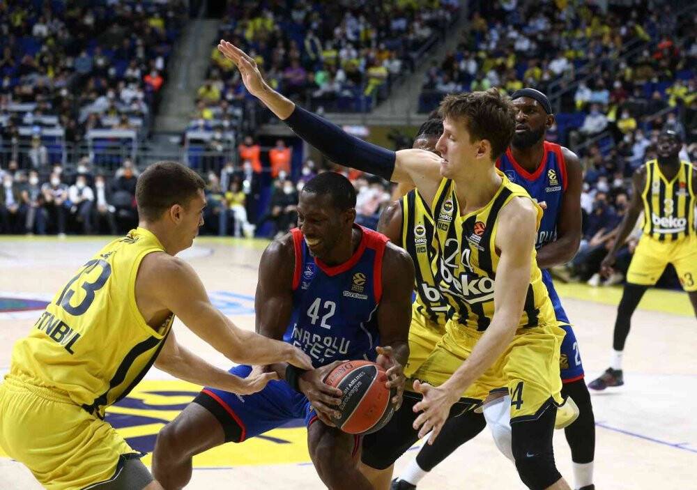 THY Euroleague’deki Türk derbisinde zafer Anadolu Efes’in