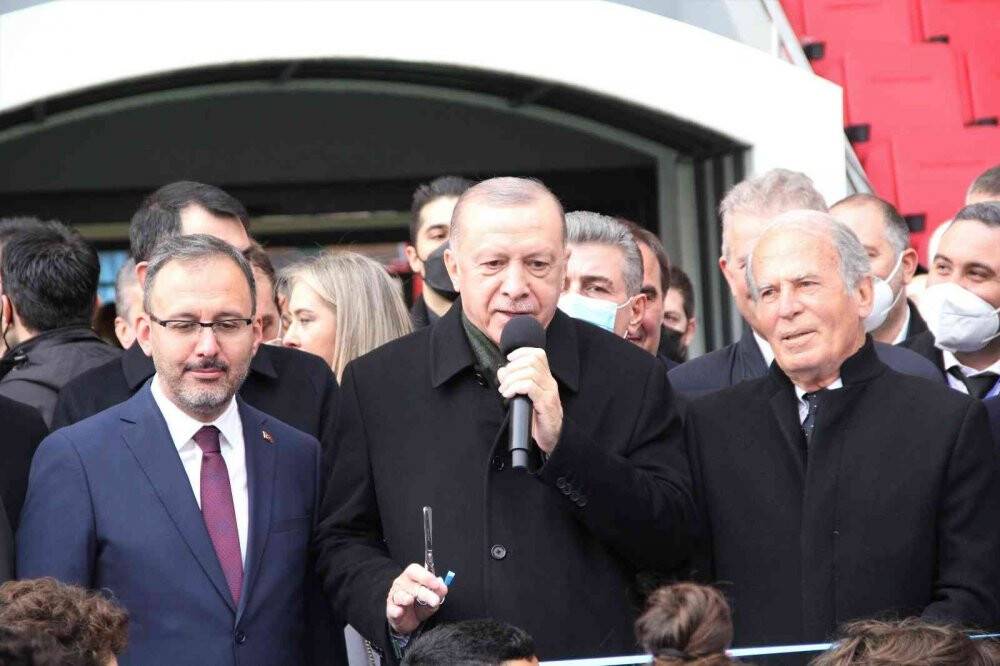 İzmir Alsancak Stadına "Mustafa Denizli" adı verildi