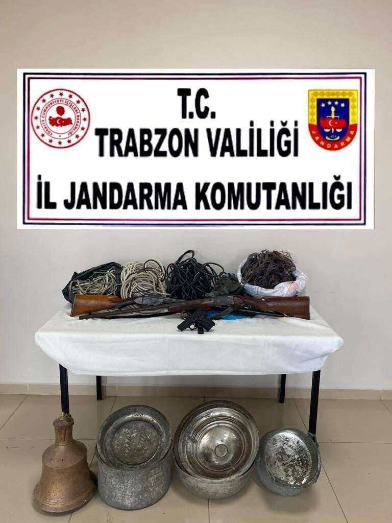 Kablo hırsızları suçüstü yakalandı