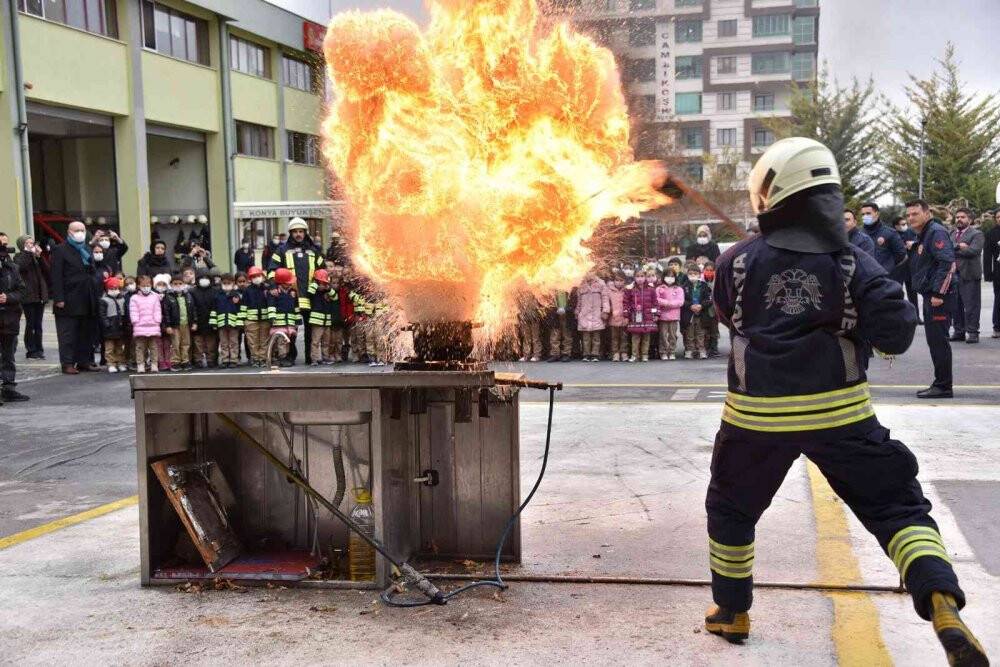 Konya’da minik öğrenciler yangın konusunda bilinçleniyor