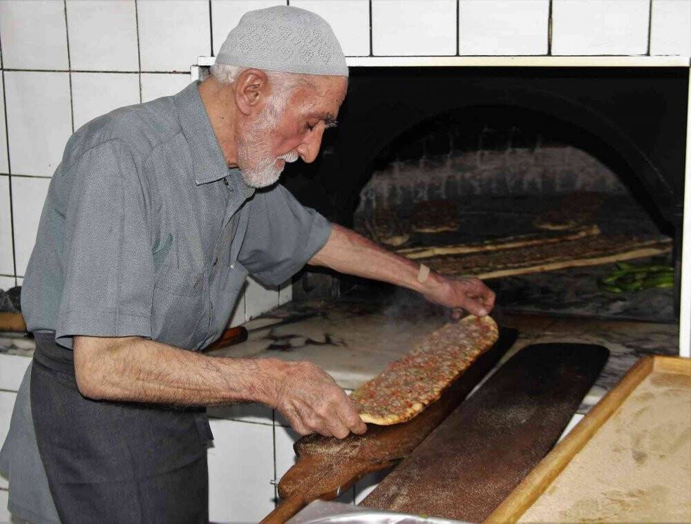 65 senedir lezzete kürek uzatıyor