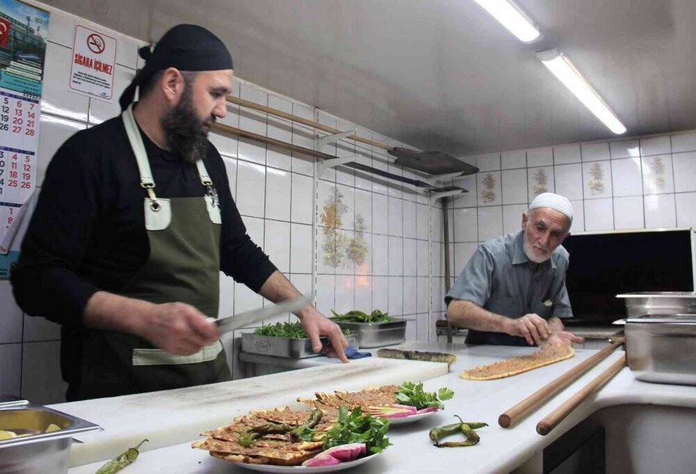 65 senedir lezzete kürek uzatıyor