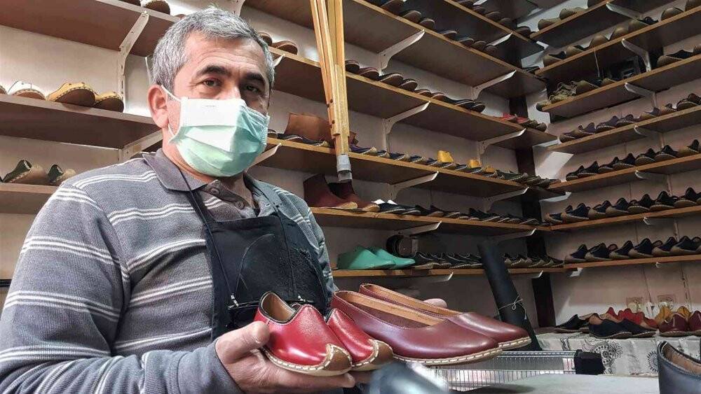 Engeline rağmen tutunduğu mesleğini 41 yıldır sürdürüyor