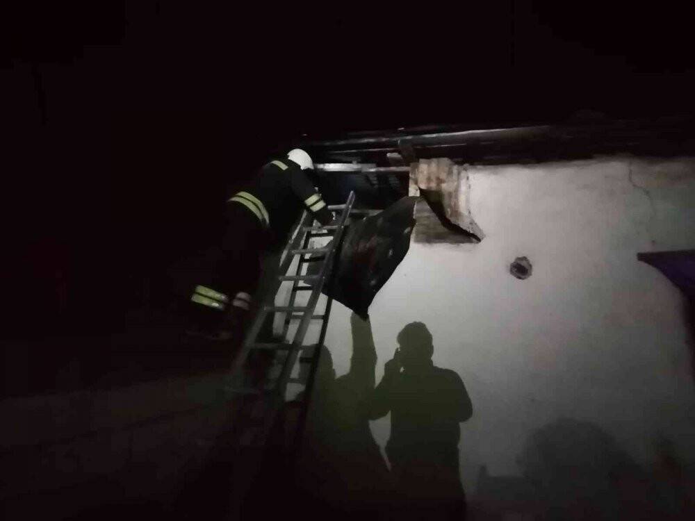 Erzincan’da odunlukta çıkan yangın korkuttu