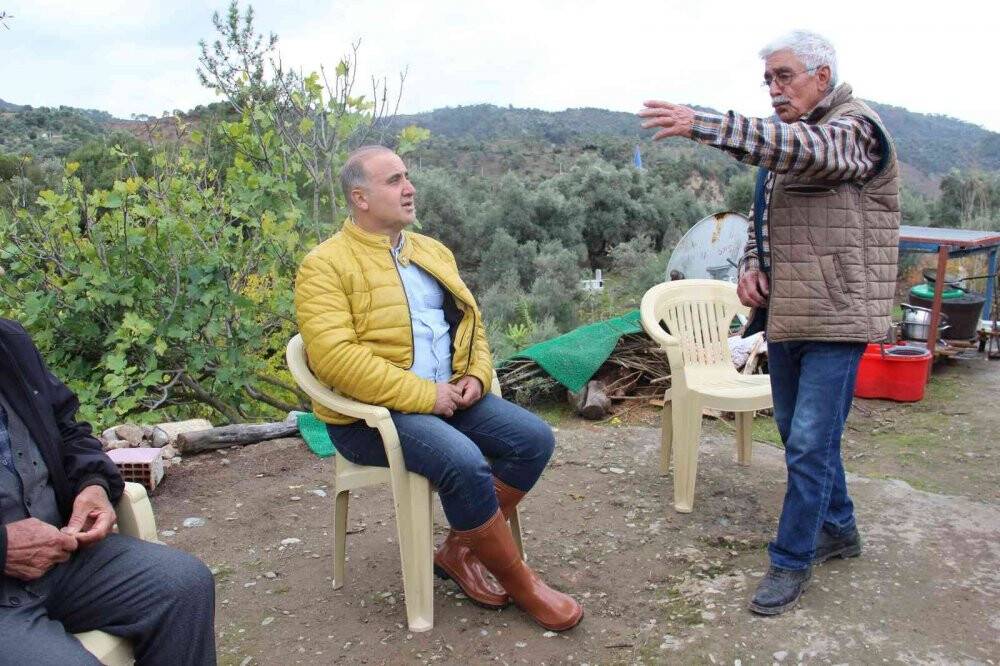 Fırtına köyü yerle bir etti