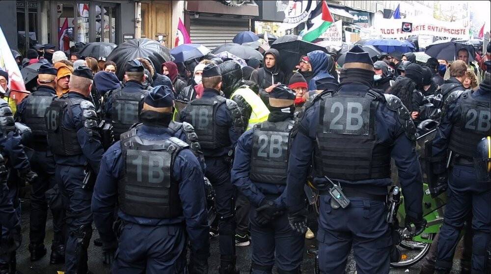 Paris’te faşizm ve İslamofobi karşıtı yürüyüş düzenlendi