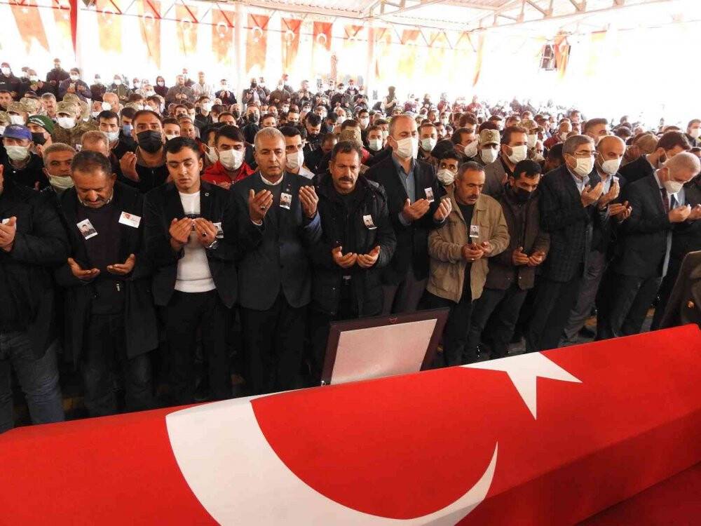 Şehit Uzman Çavuş Dinç son yolculuğuna uğurlandı