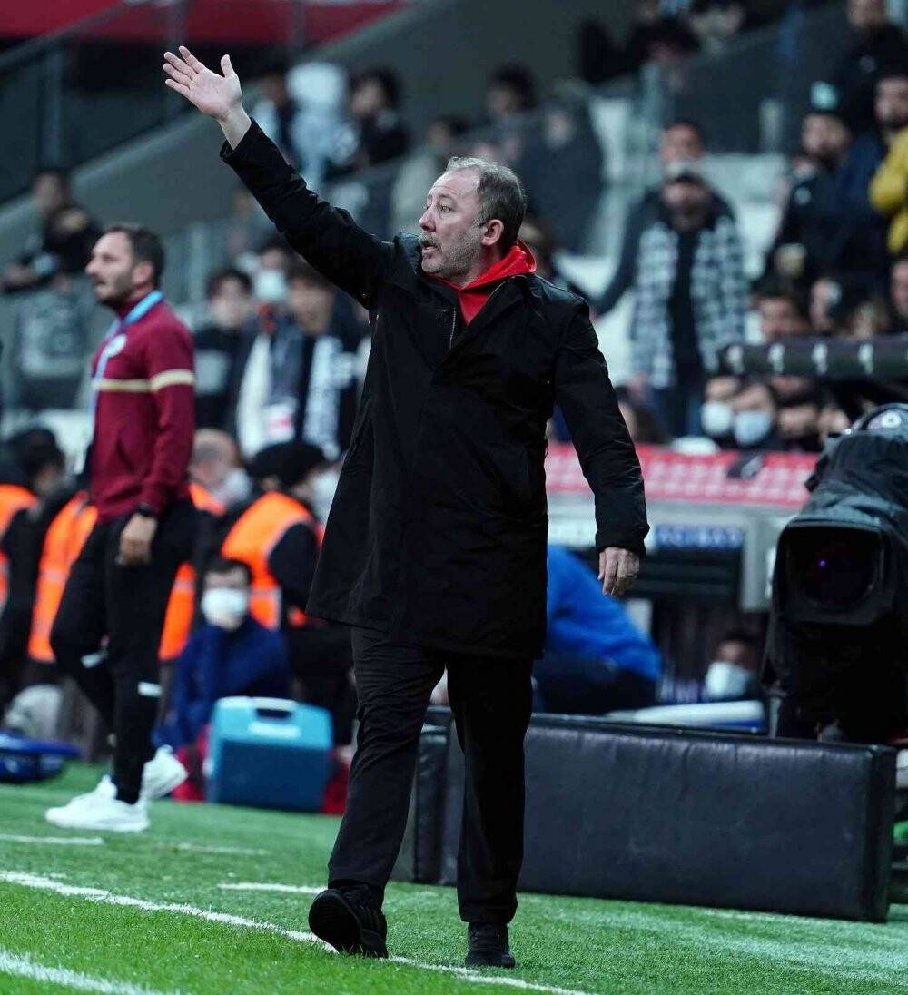 Spor Toto Süper Lig: Beşiktaş: 0 - GZT Giresunspor: 4 (Maç sonucu)