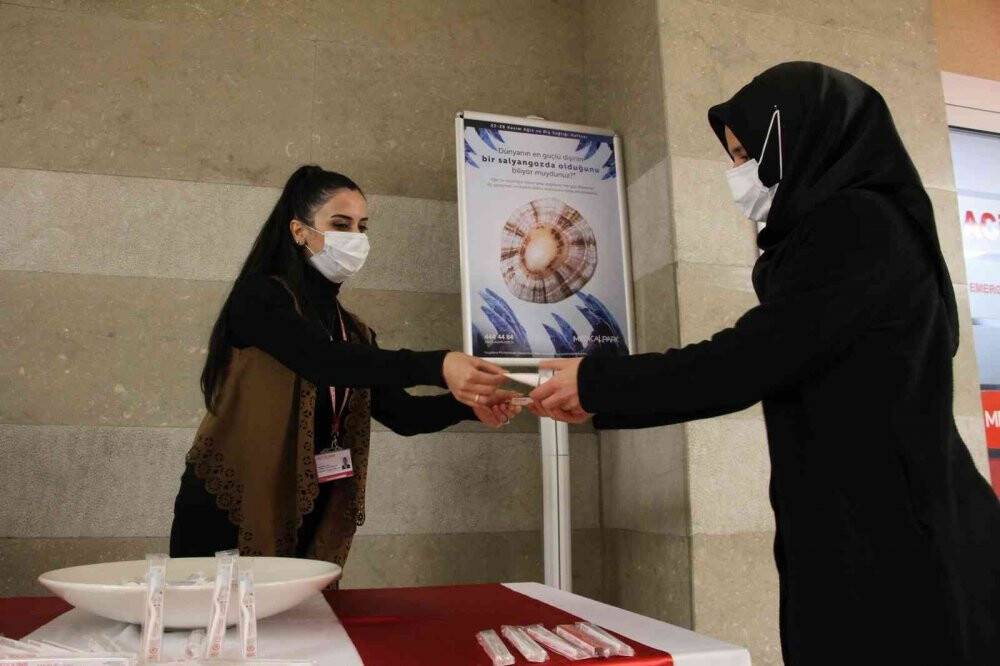 Uzmanlar ebeveynleri uyardı: ’’Süt dişleri, daimi dişler için rehber görevi görür’’