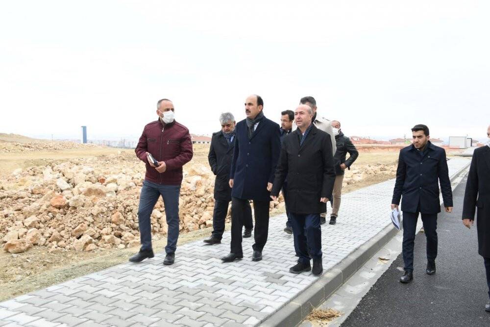 Başkan Altay ve Başkan Pekyatırmacı Ardıçlı TOKİ’de incelemelerde bulundu