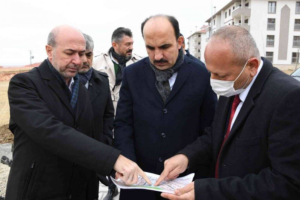 Başkan Altay ve Başkan Pekyatırmacı Ardıçlı TOKİ’de incelemelerde bulundu