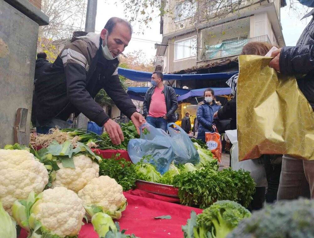 Bakteri-savar karnabahar 15 liradan 6 liraya düştü
