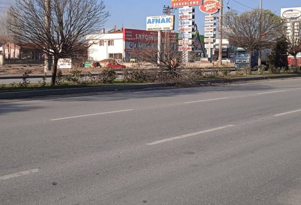 Afyonkarahisar-Konya yolunda fırtına etkşli oldu