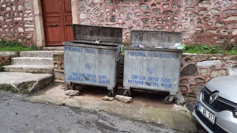 Esnaf çöp konteynerının önüne atlayarak faciayı önledi