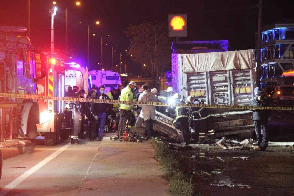 3 gencin öldüğü feci kazada yürek burkan detay