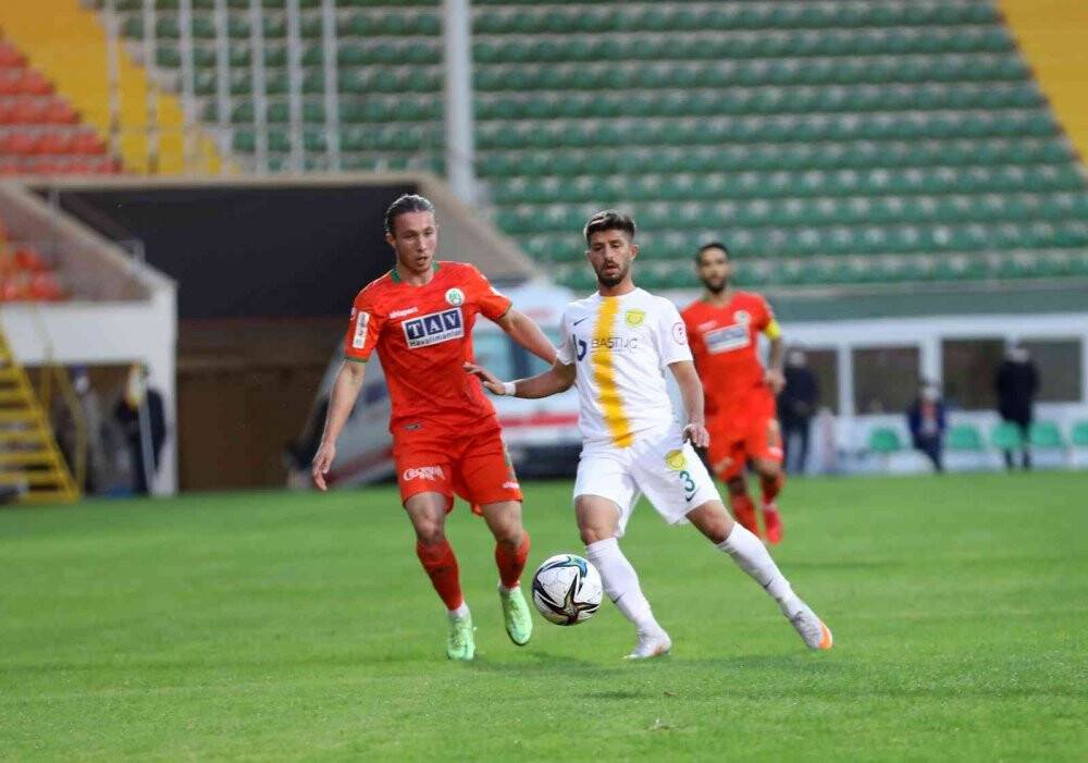 Alanyaspor kupada 5. tura rahat çıktı