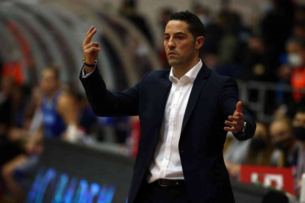 Fenerbahçe farklı kazandı