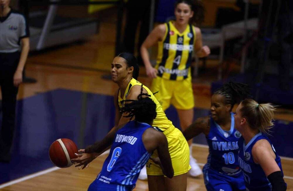 Fenerbahçe farklı kazandı