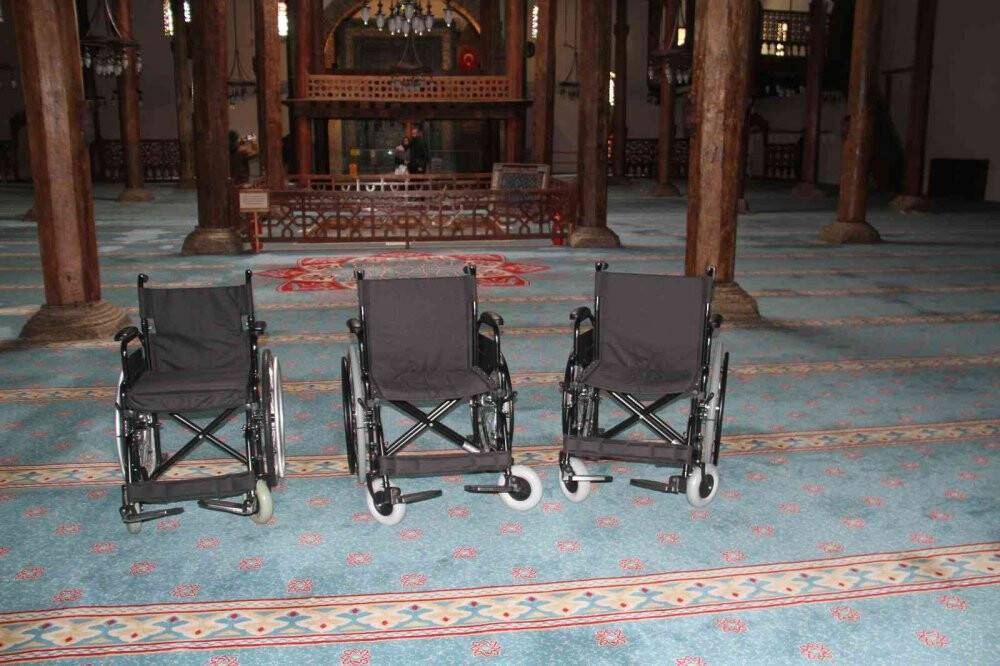 Beyşehir’deki tarihi Eşrefoğlu Camisi’nde engelli bireylere engelsiz ziyaret imkanı