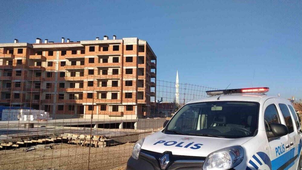 İnşaatta asansör boşluğuna düşen bekçi hayatını kaybetti